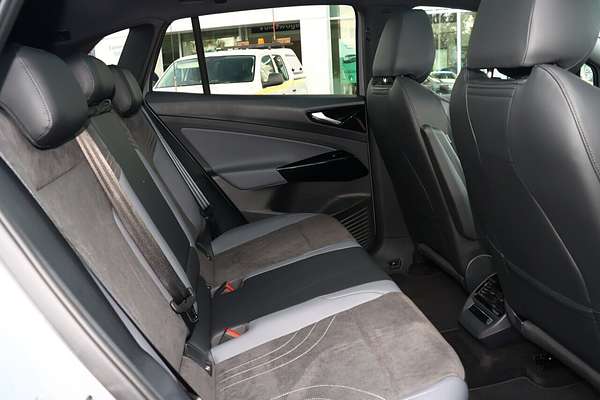 2025 Volkswagen ID.4 Pro E2
