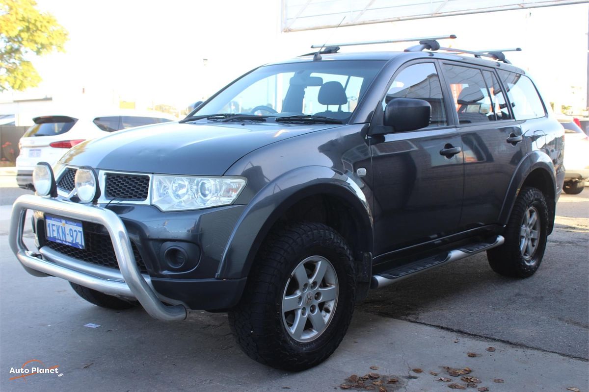 2013 Mitsubishi Challenger PB