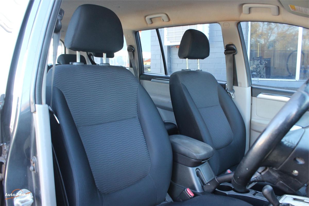 2013 Mitsubishi Challenger PB