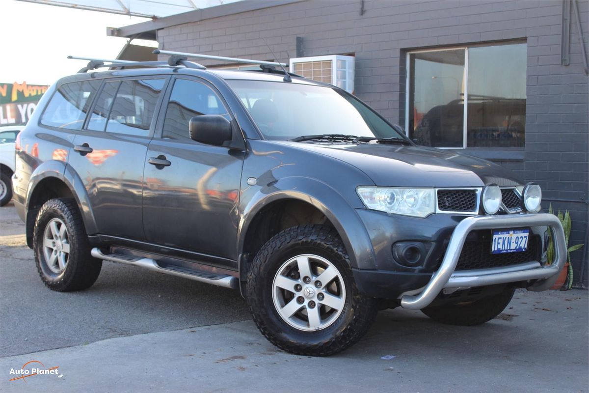 2013 Mitsubishi Challenger PB