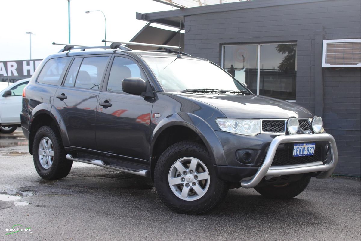 2013 Mitsubishi Challenger PB