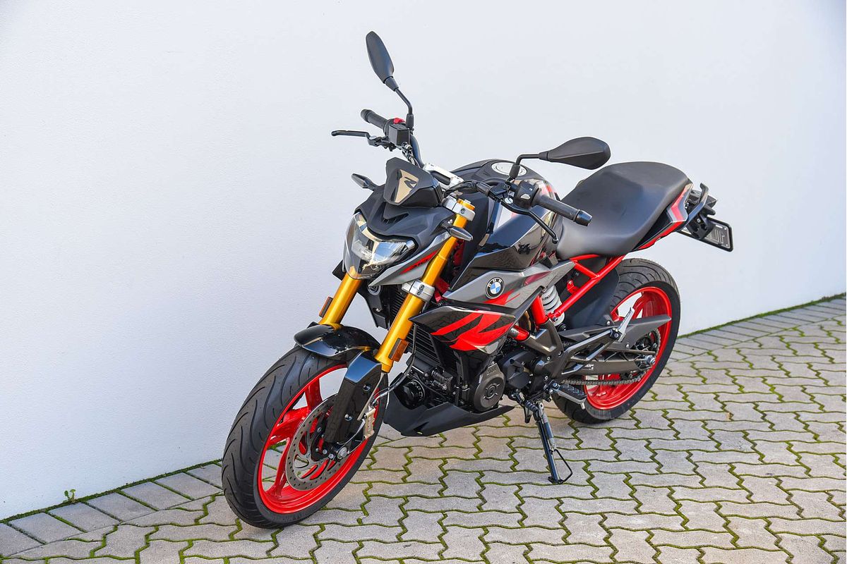 2025 BMW G 310 R G 310