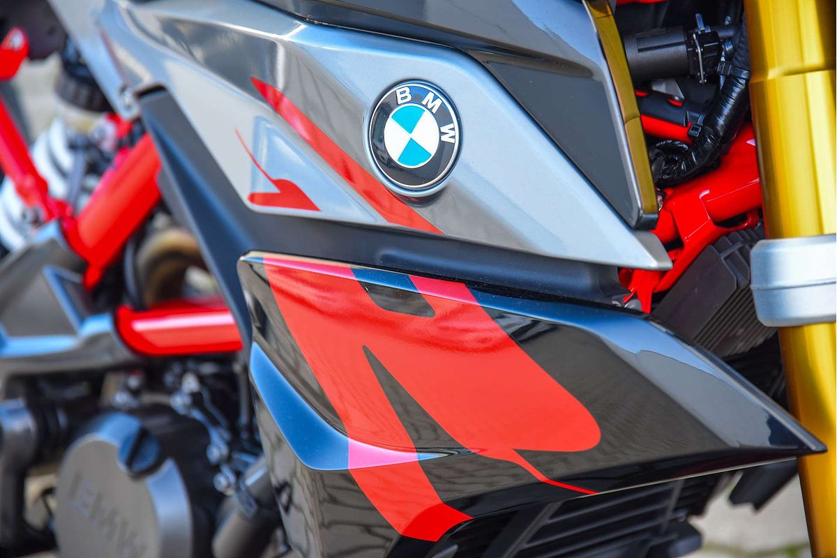 2025 BMW G 310 R G 310