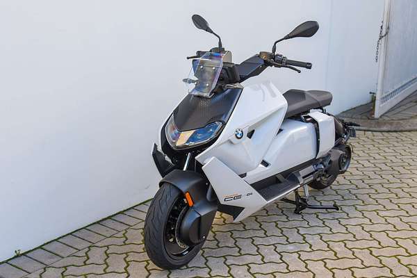 2024 BMW CE 04 CE