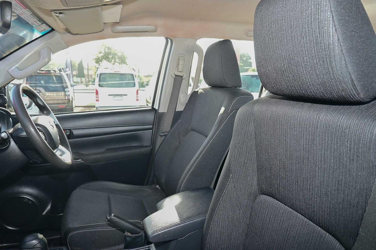 2020 Toyota Hilux SR GUN126R 4X4