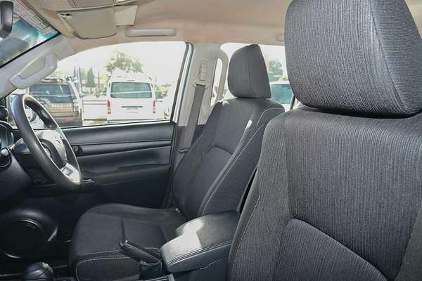 2020 Toyota Hilux SR GUN126R 4X4