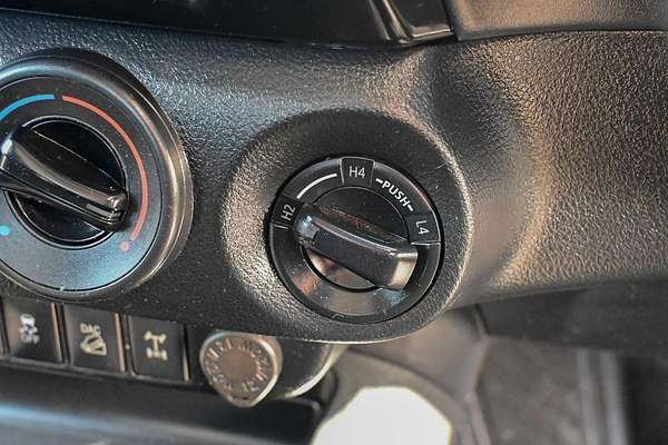 2020 Toyota Hilux SR GUN126R 4X4