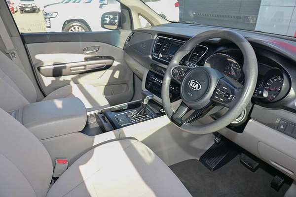 2017 Kia Carnival S YP