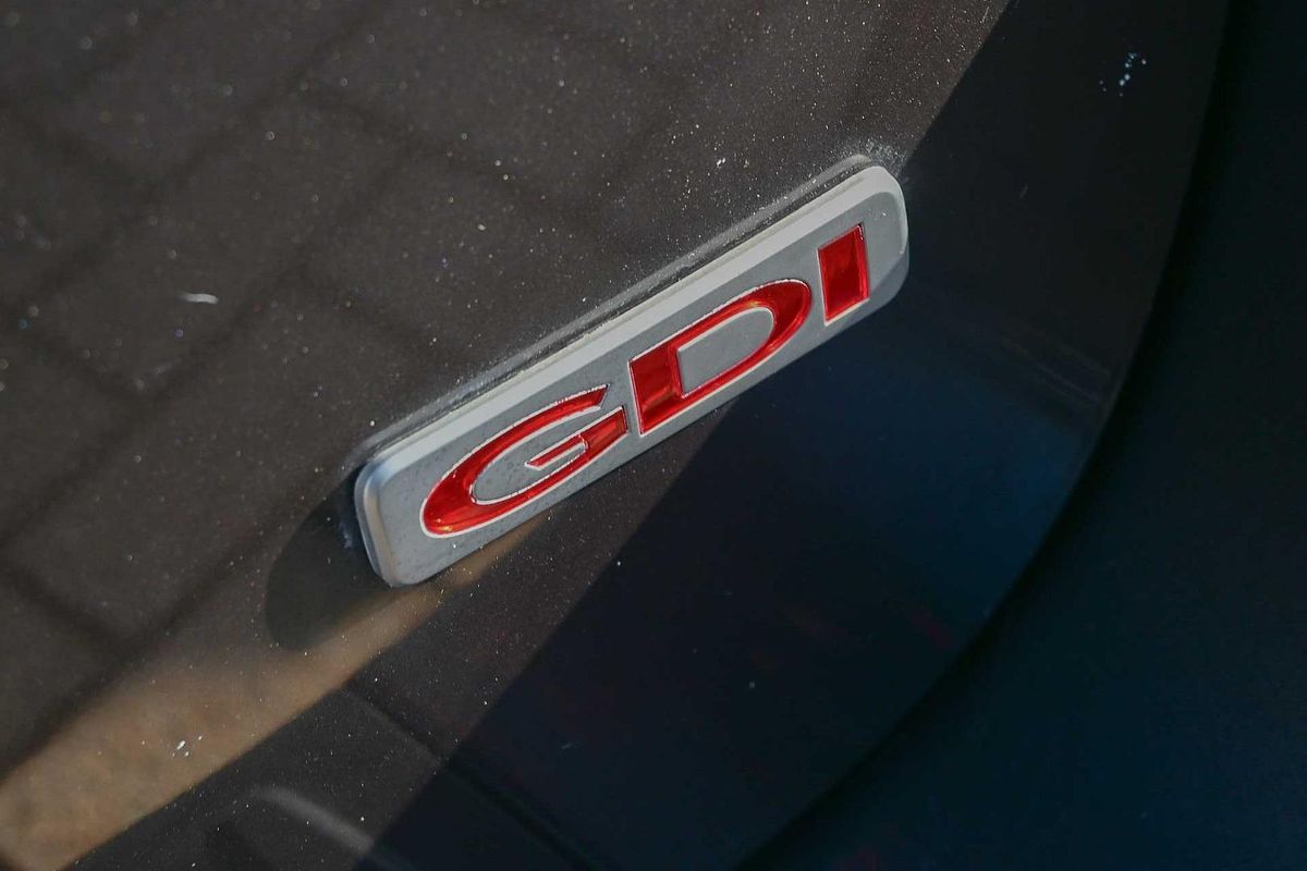 2017 Kia Carnival S YP