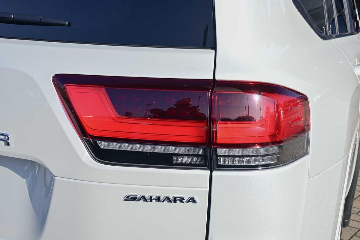 2024 Toyota Landcruiser Sahara FJA300R
