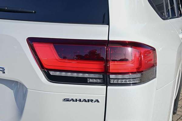 2024 Toyota Landcruiser Sahara FJA300R