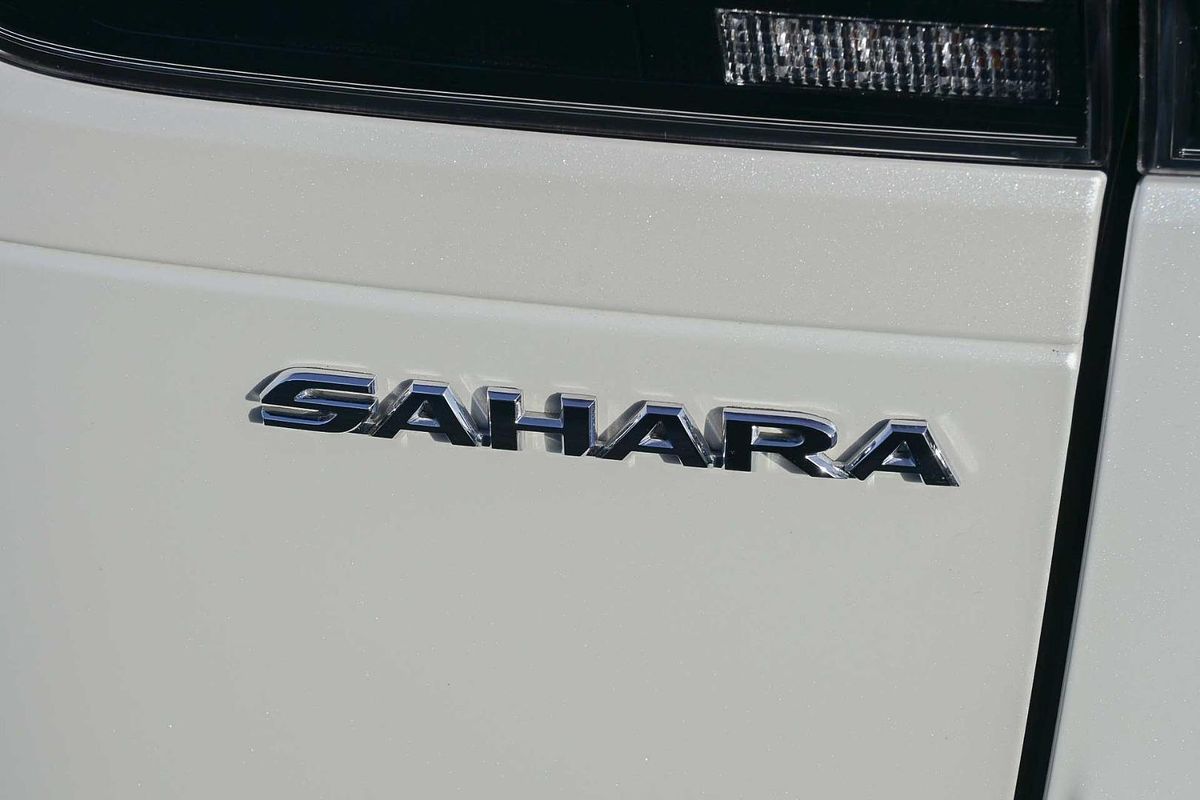2024 Toyota Landcruiser Sahara FJA300R