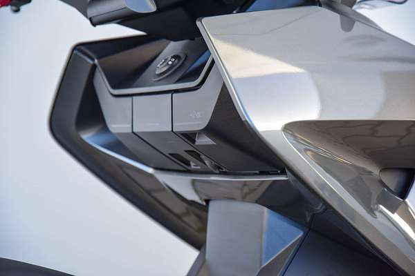 2023 BMW CE 04 Avantgarde CE
