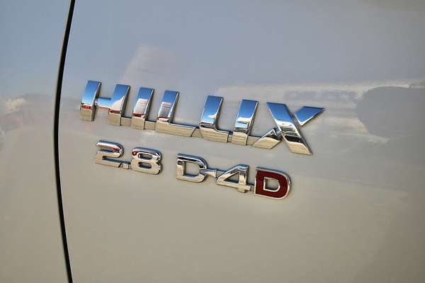 2020 Toyota Hilux SR5 GUN126R 4X4