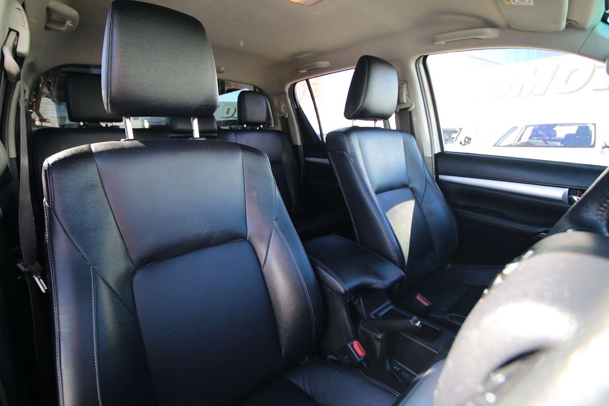 2020 Toyota Hilux SR5 GUN126R 4X4