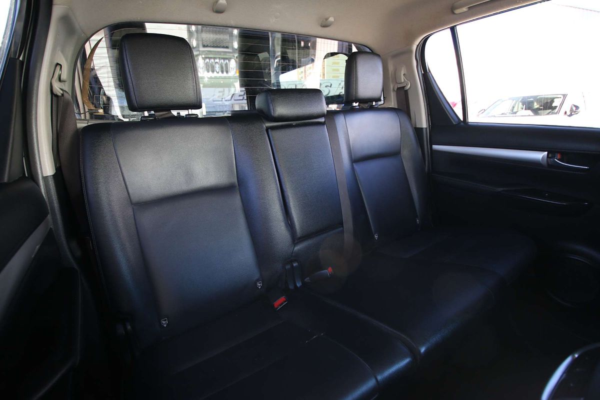 2020 Toyota Hilux SR5 GUN126R 4X4