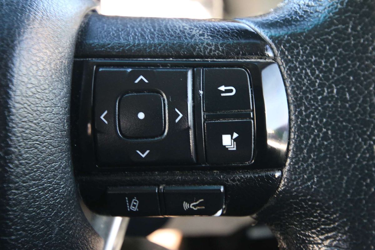 2020 Toyota Hilux SR5 GUN126R 4X4
