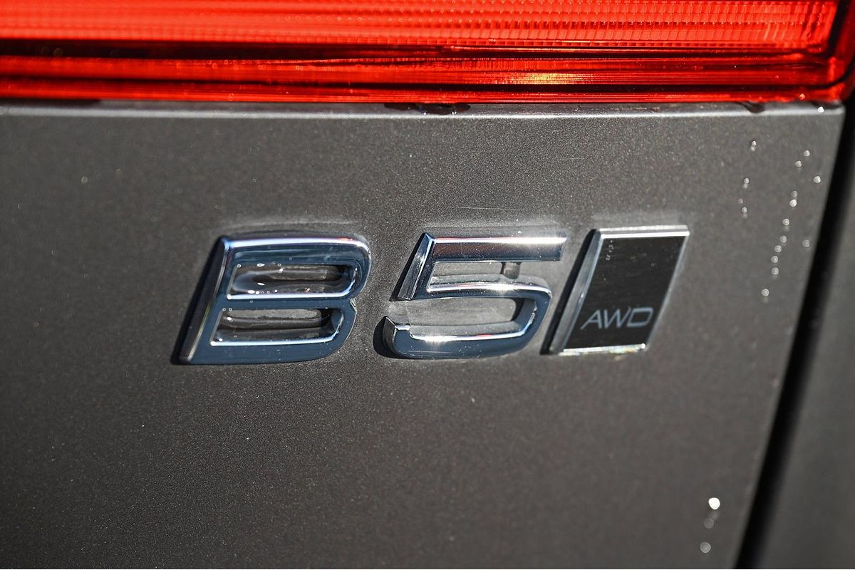 2022 Volvo XC60 B5 Inscription