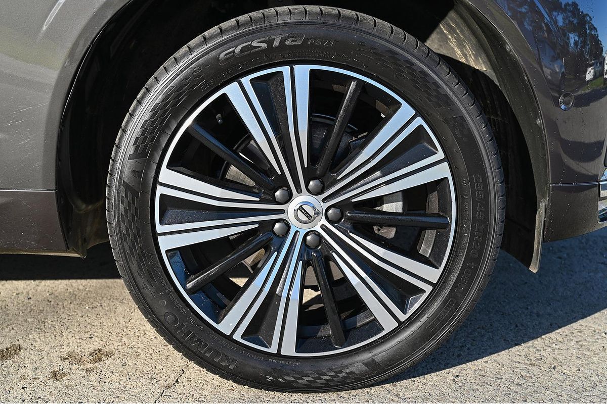 2022 Volvo XC60 B5 Inscription