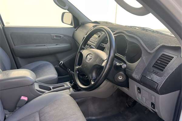 2007 Toyota HILUX SR (4x4) KUN26R 07 UPGRADE 4X4