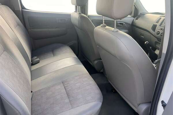2007 Toyota HILUX SR (4x4) KUN26R 07 UPGRADE 4X4