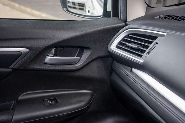 2016 Honda Jazz VTi-L GF