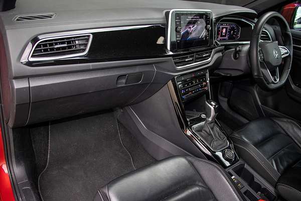2023 Volkswagen T-Roc 140TSI R-Line D11