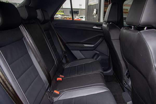 2023 Volkswagen T-Roc 140TSI R-Line D11