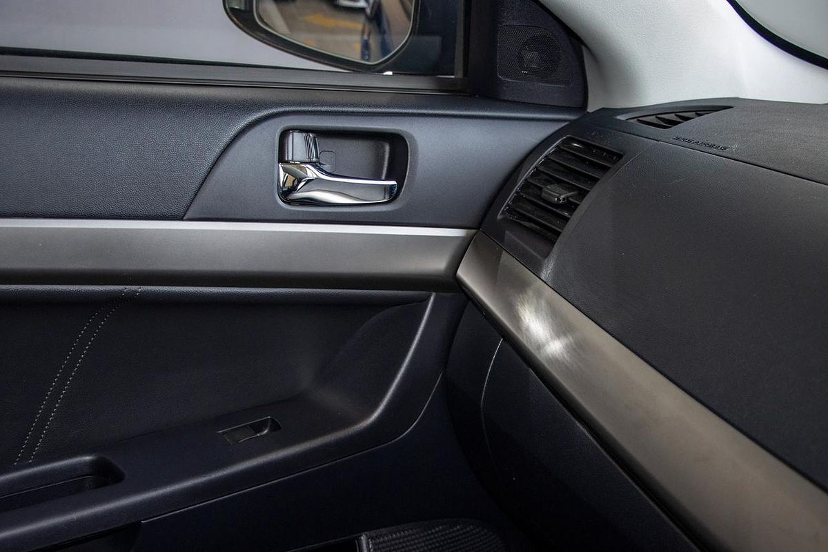 2015 Mitsubishi Lancer ES Sport CJ