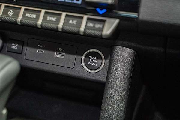 2025 Mitsubishi Triton GSR MV 4X4