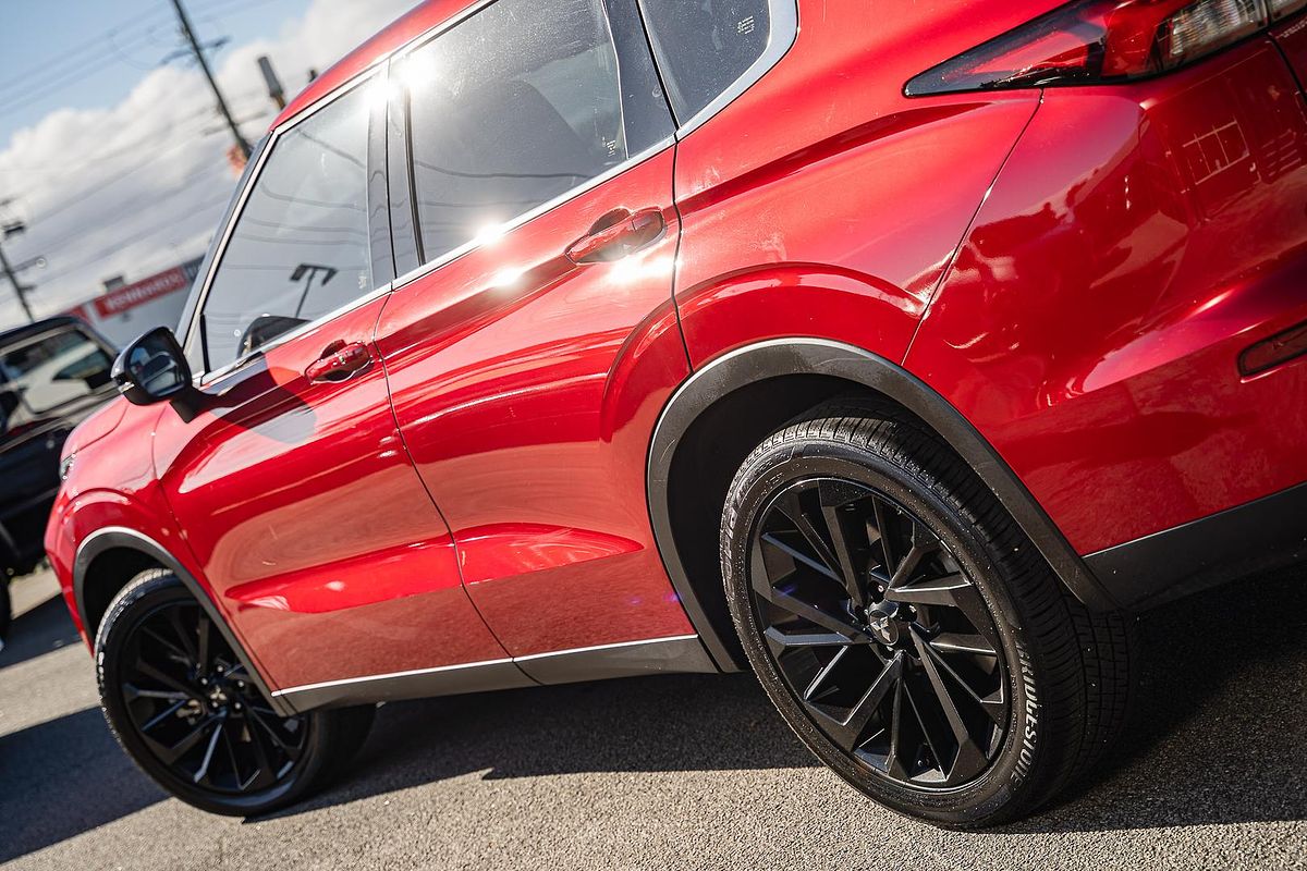 2024 Mitsubishi Outlander Black Edition ZM