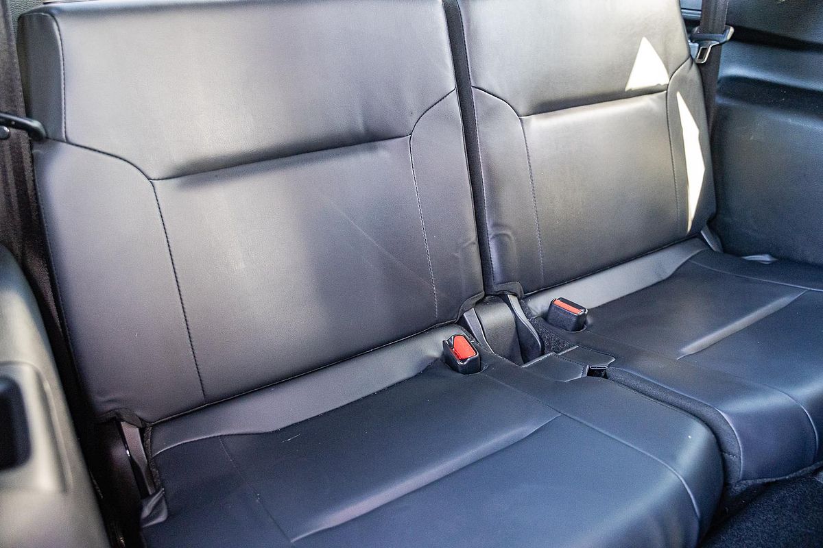 2024 Mitsubishi Outlander Black Edition ZM