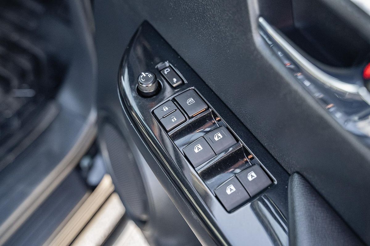 2020 Toyota Hilux Rugged X GUN126R 4X4