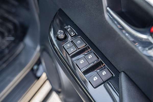 2020 Toyota Hilux Rugged X GUN126R 4X4