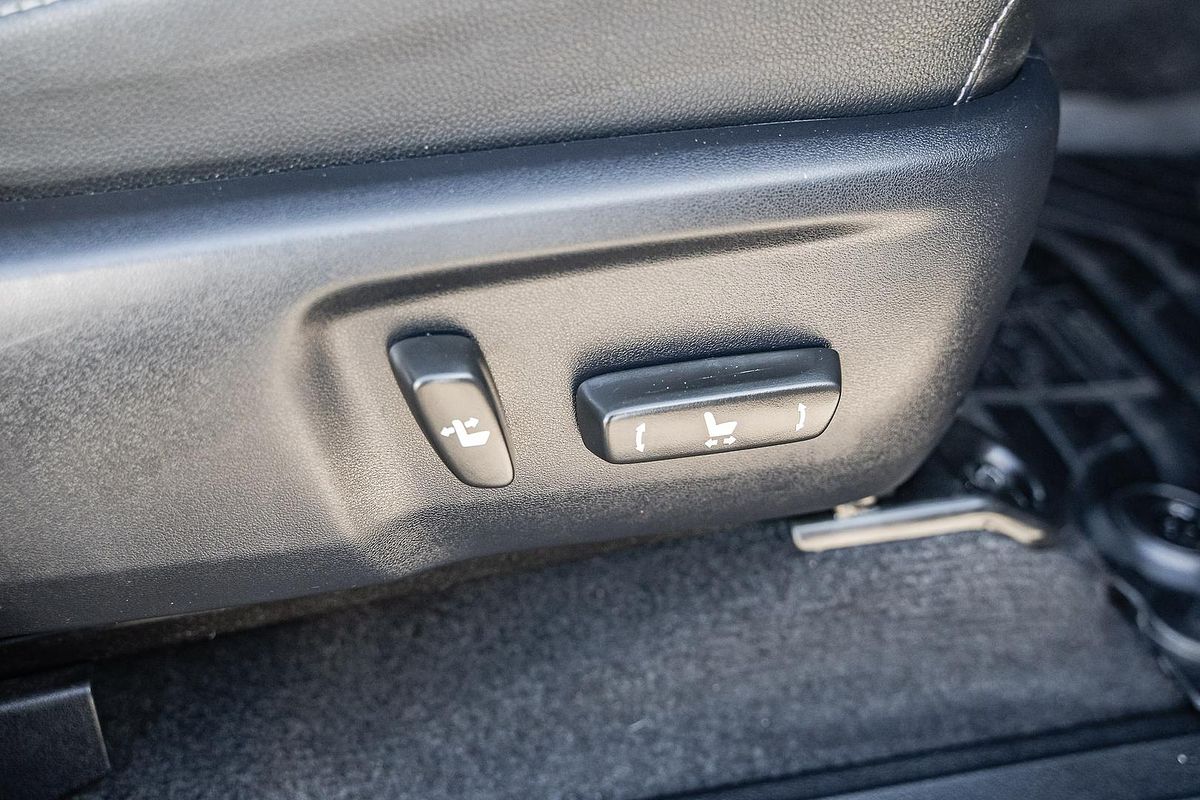 2020 Toyota Hilux Rugged X GUN126R 4X4