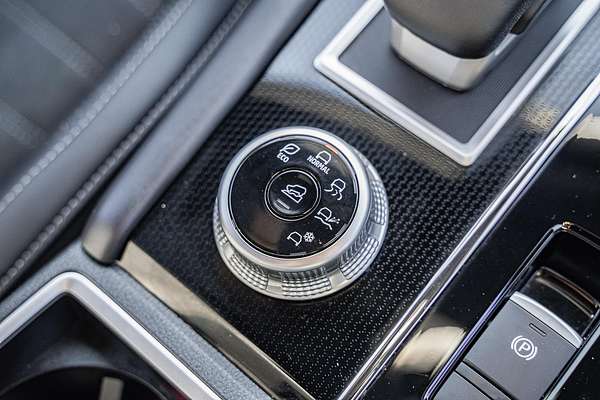 2024 Mitsubishi Outlander Black Edition ZM