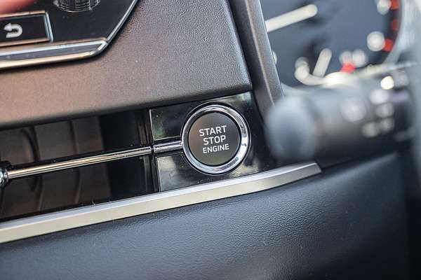 2024 Mitsubishi Outlander Black Edition ZM