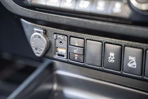 2020 Toyota Hilux Rugged X GUN126R 4X4