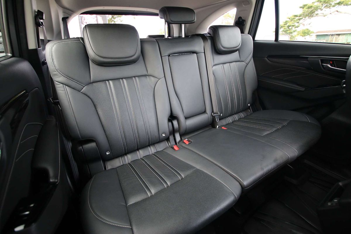 2023 Isuzu MU-X LS-T