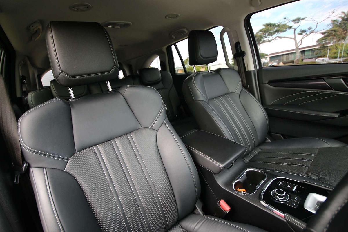 2023 Isuzu MU-X LS-T