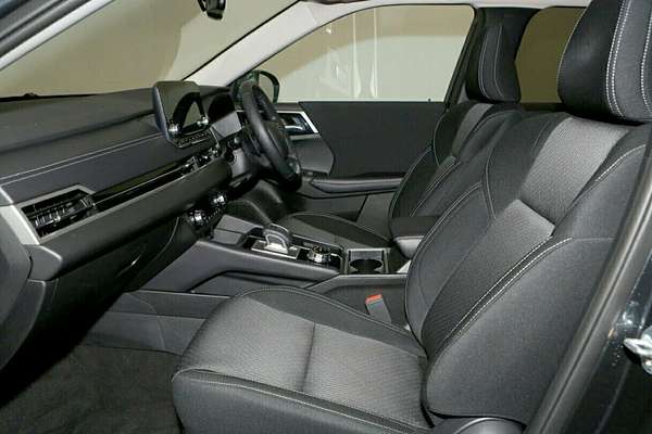 2024 Mitsubishi Outlander LS ZM