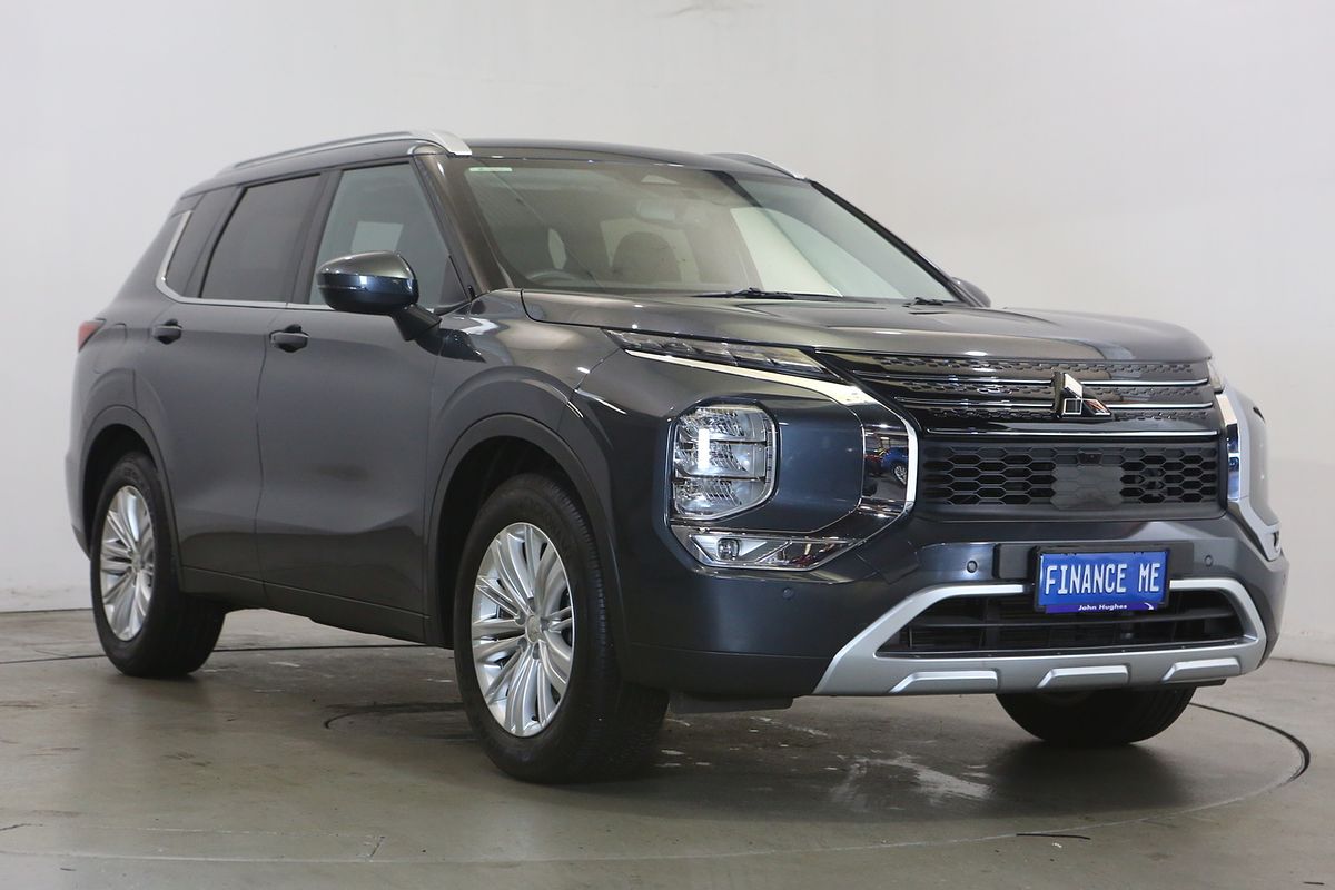 2024 Mitsubishi Outlander LS ZM