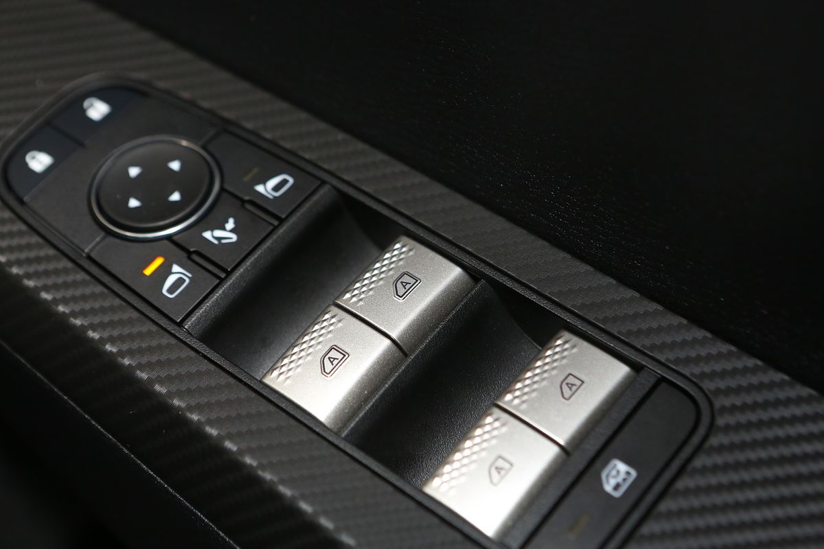 2024 Mitsubishi Outlander LS ZM