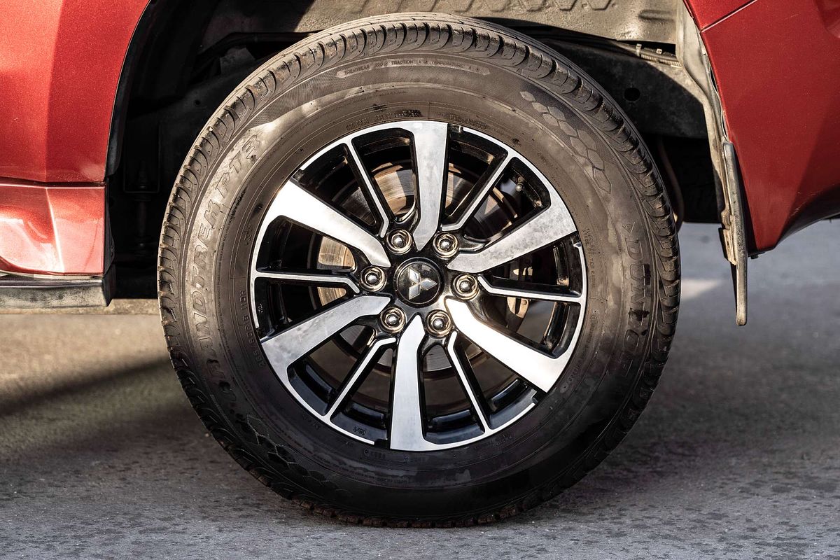 2016 Mitsubishi Pajero Sport GLS QE