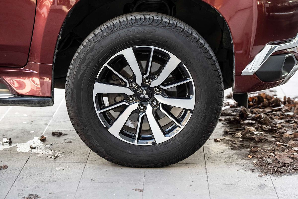 2016 Mitsubishi Pajero Sport GLS QE