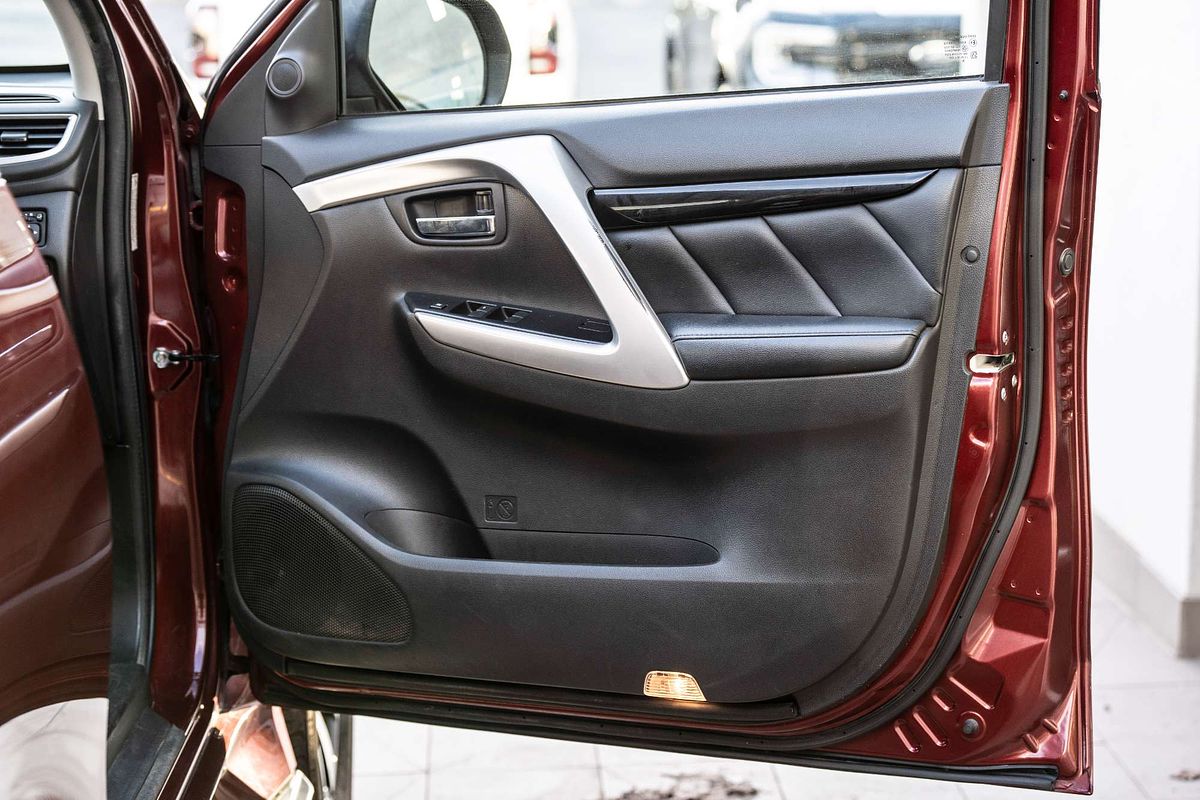 2016 Mitsubishi Pajero Sport GLS QE