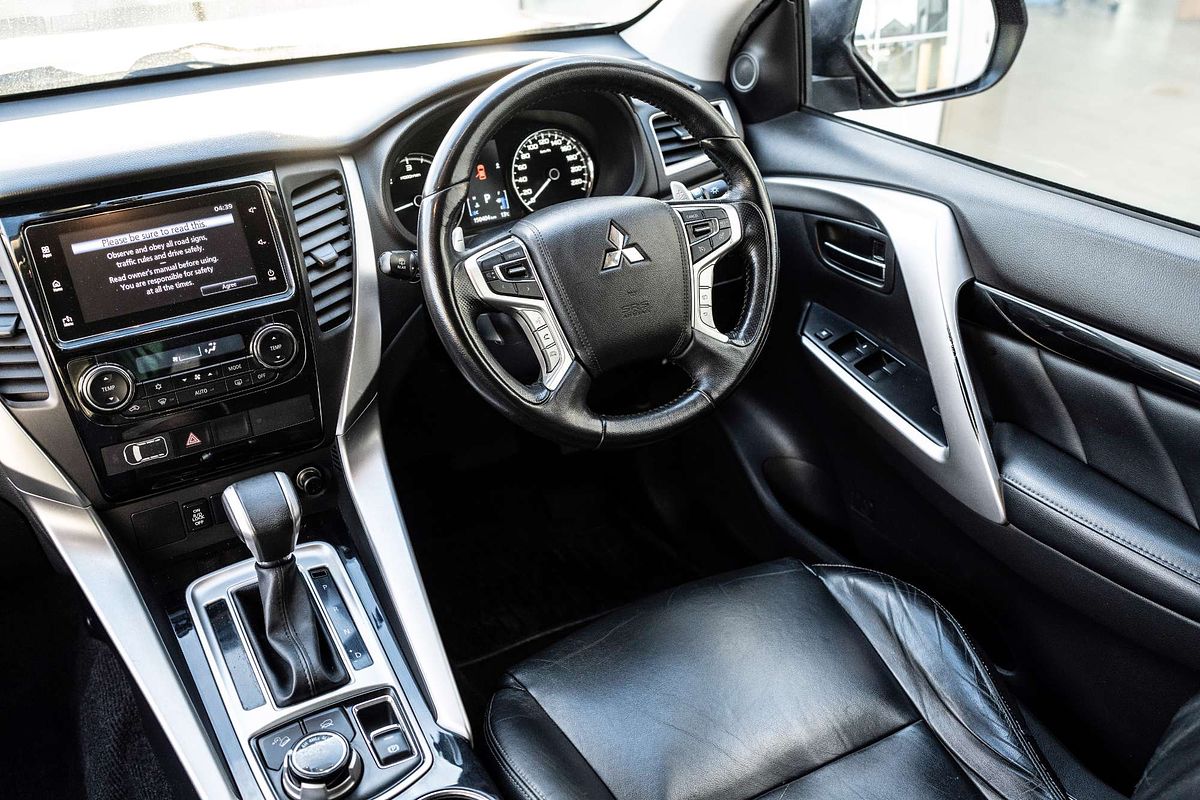 2016 Mitsubishi Pajero Sport GLS QE