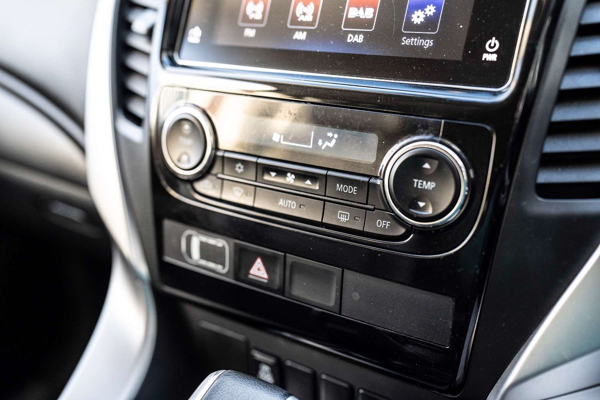 2016 Mitsubishi Pajero Sport GLS QE
