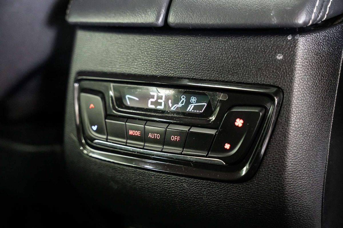 2022 LDV D90 Executive SV9A