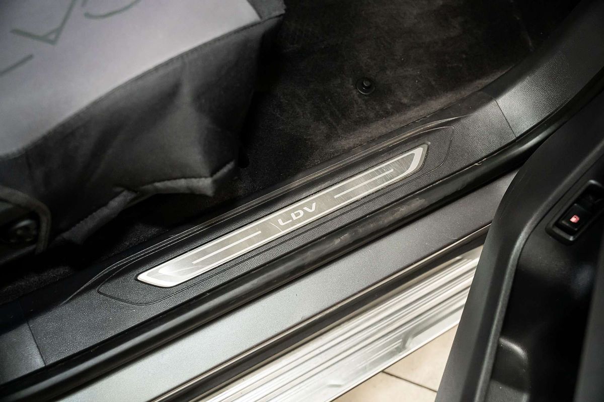 2022 LDV D90 Executive SV9A